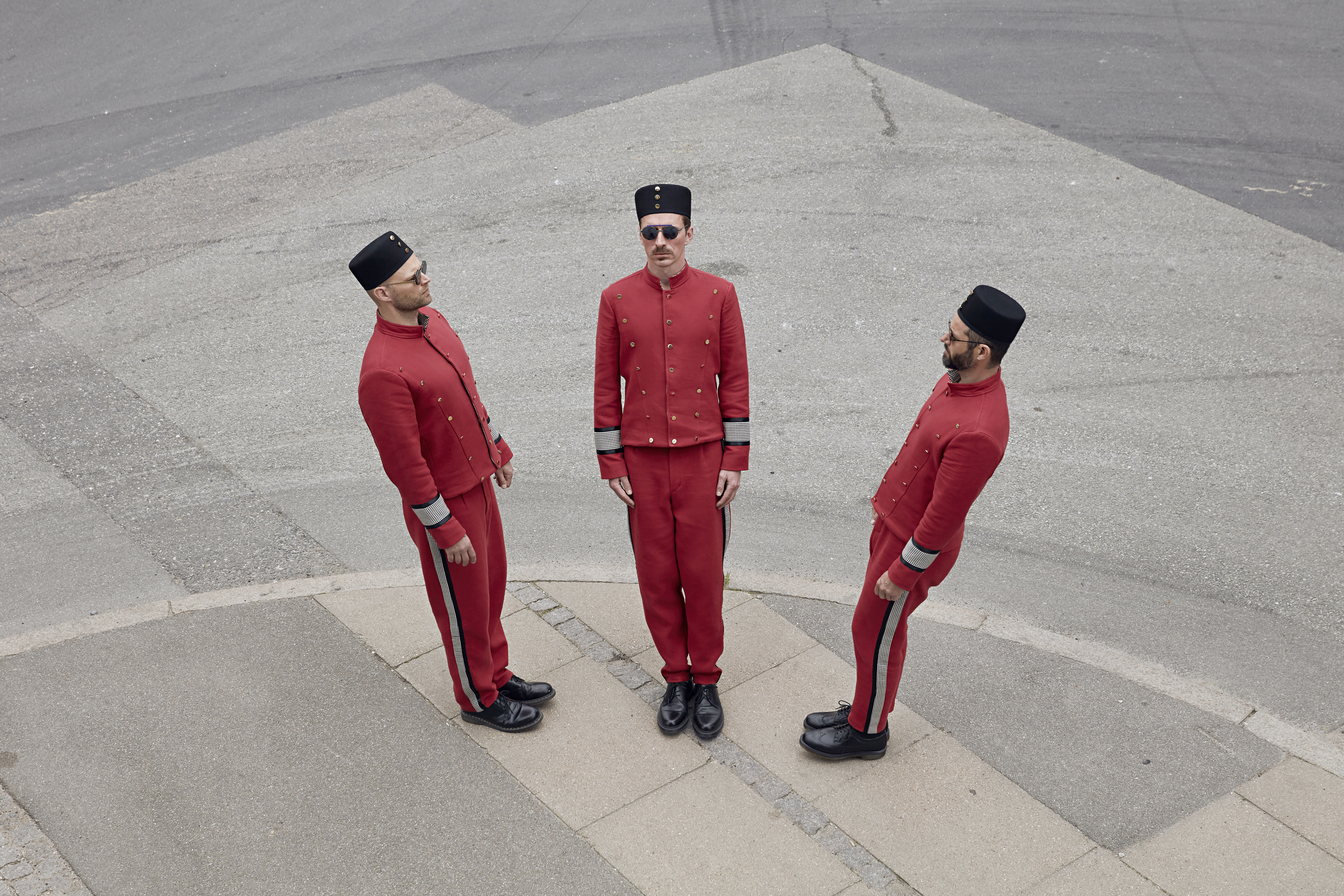 Whomadewho (Especial Dinamarca)